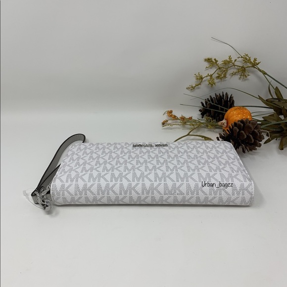 Michael Kors JST Large Zip Wallet - Picture 5 of 8